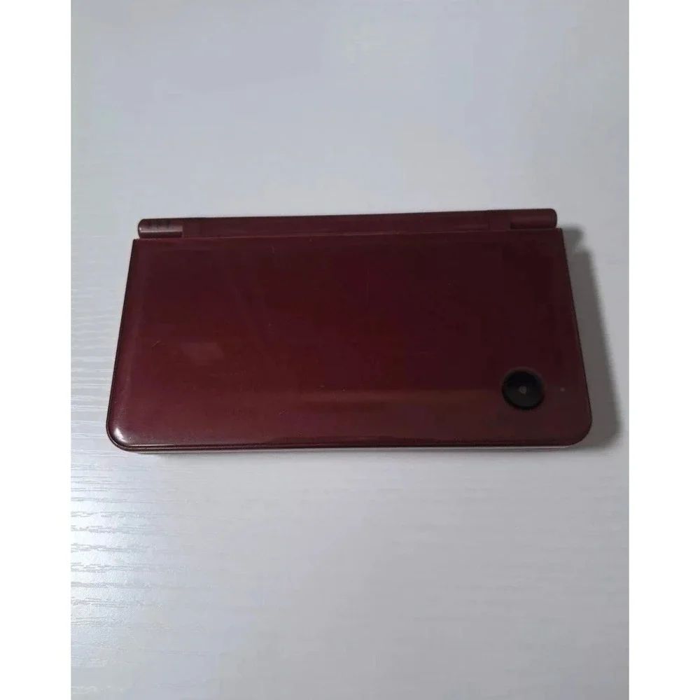 Nintendo DSI xl with three game bundle